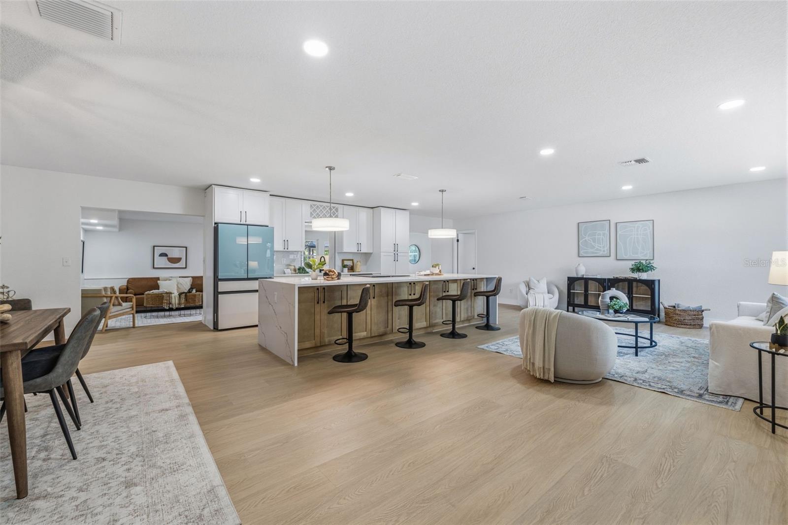 Listing photo id 12 for 22127 River Rock Drive