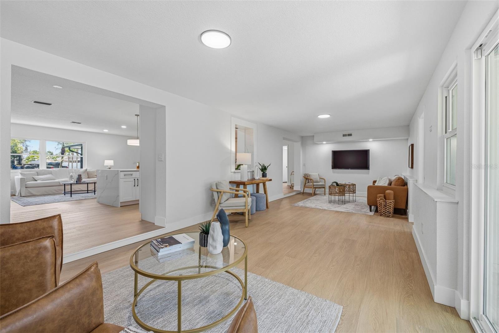 Listing photo id 15 for 22127 River Rock Drive