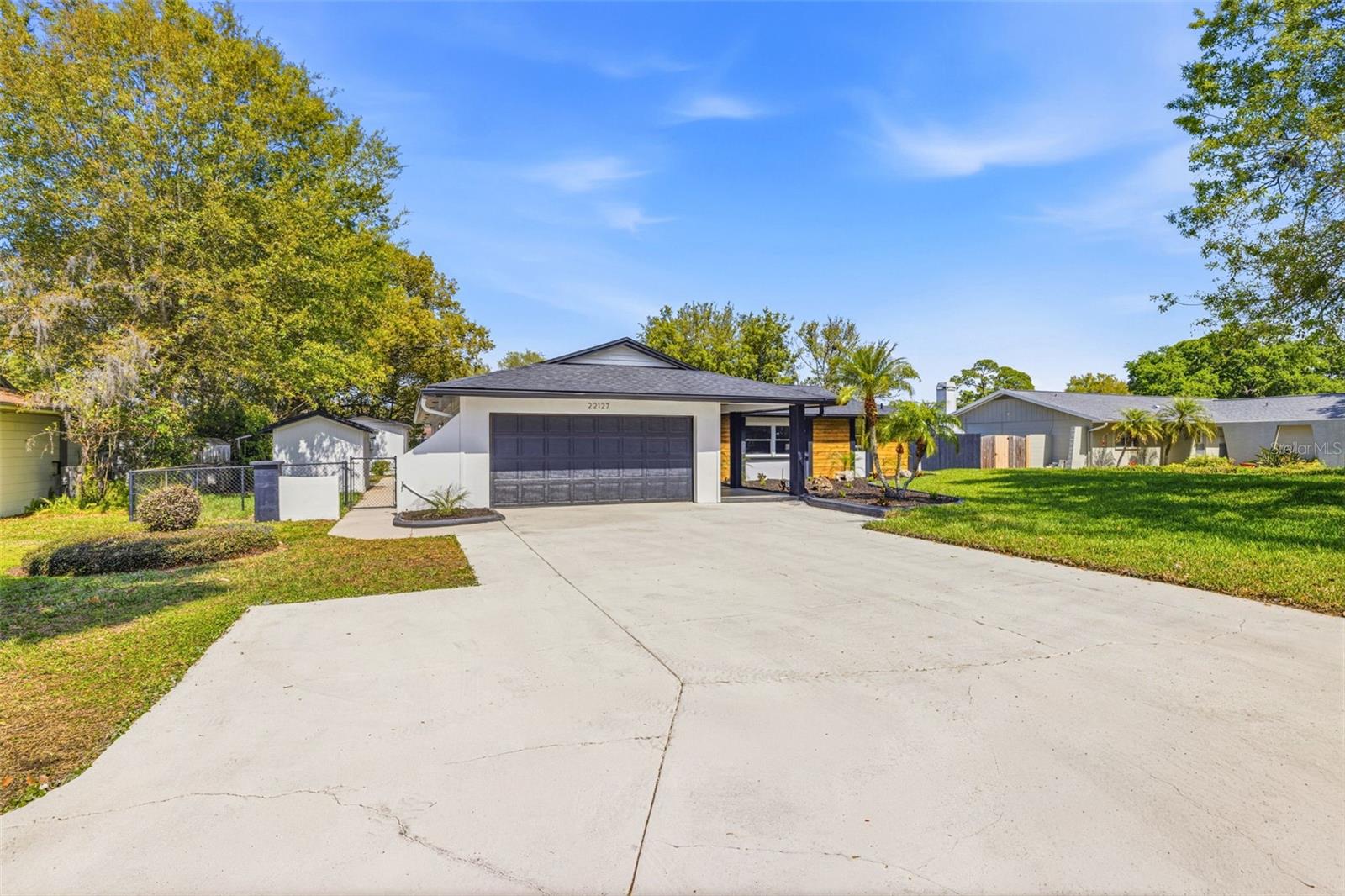 Listing photo id 0 for 22127 River Rock Drive