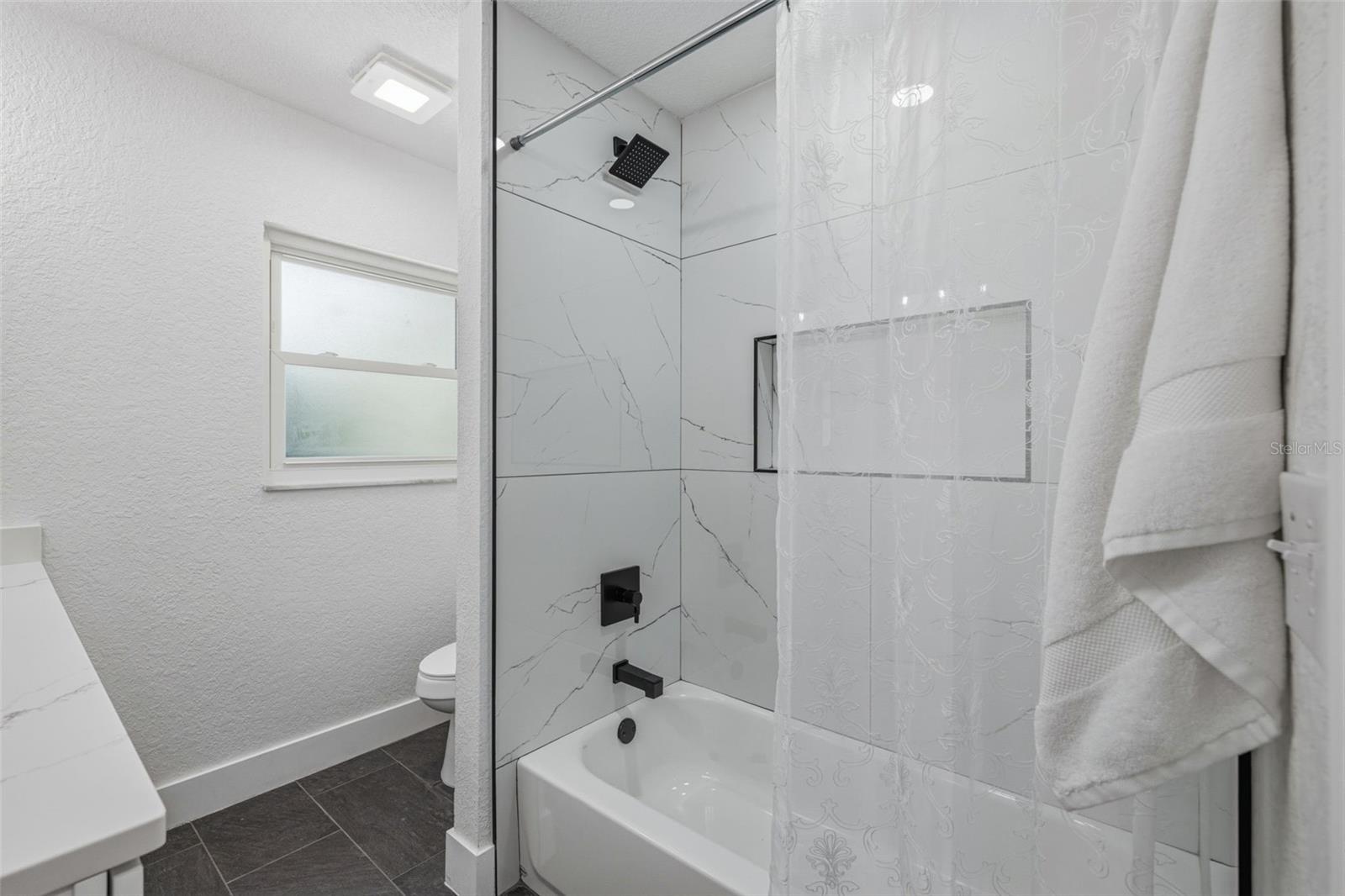 Listing photo id 22 for 22127 River Rock Drive