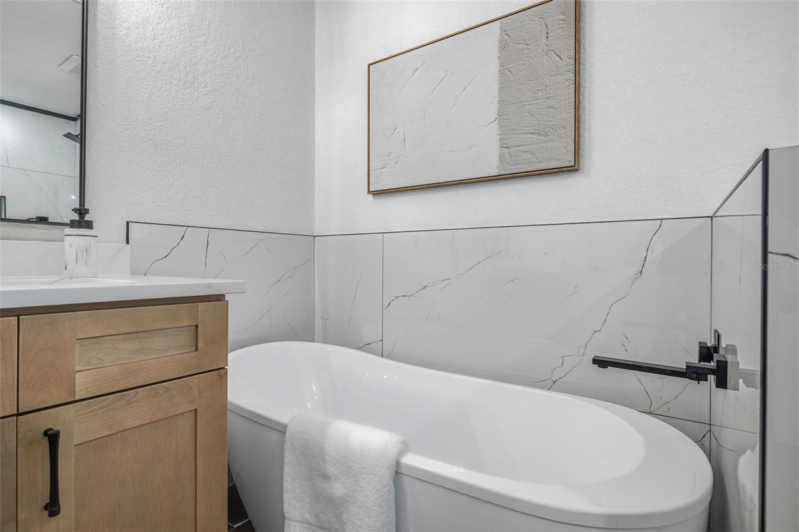 Listing photo id 25 for 22127 River Rock Drive