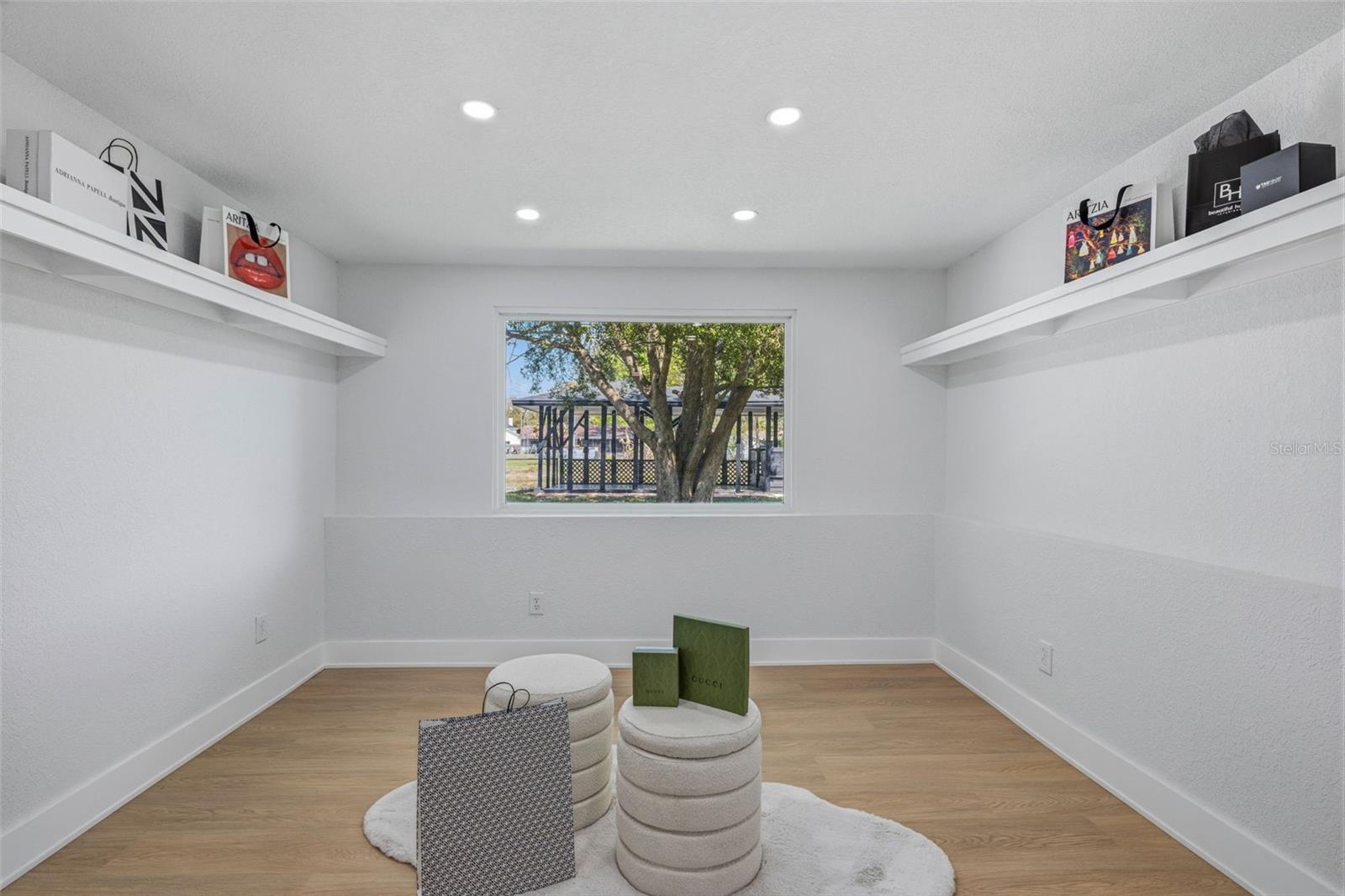 Listing photo id 29 for 22127 River Rock Drive