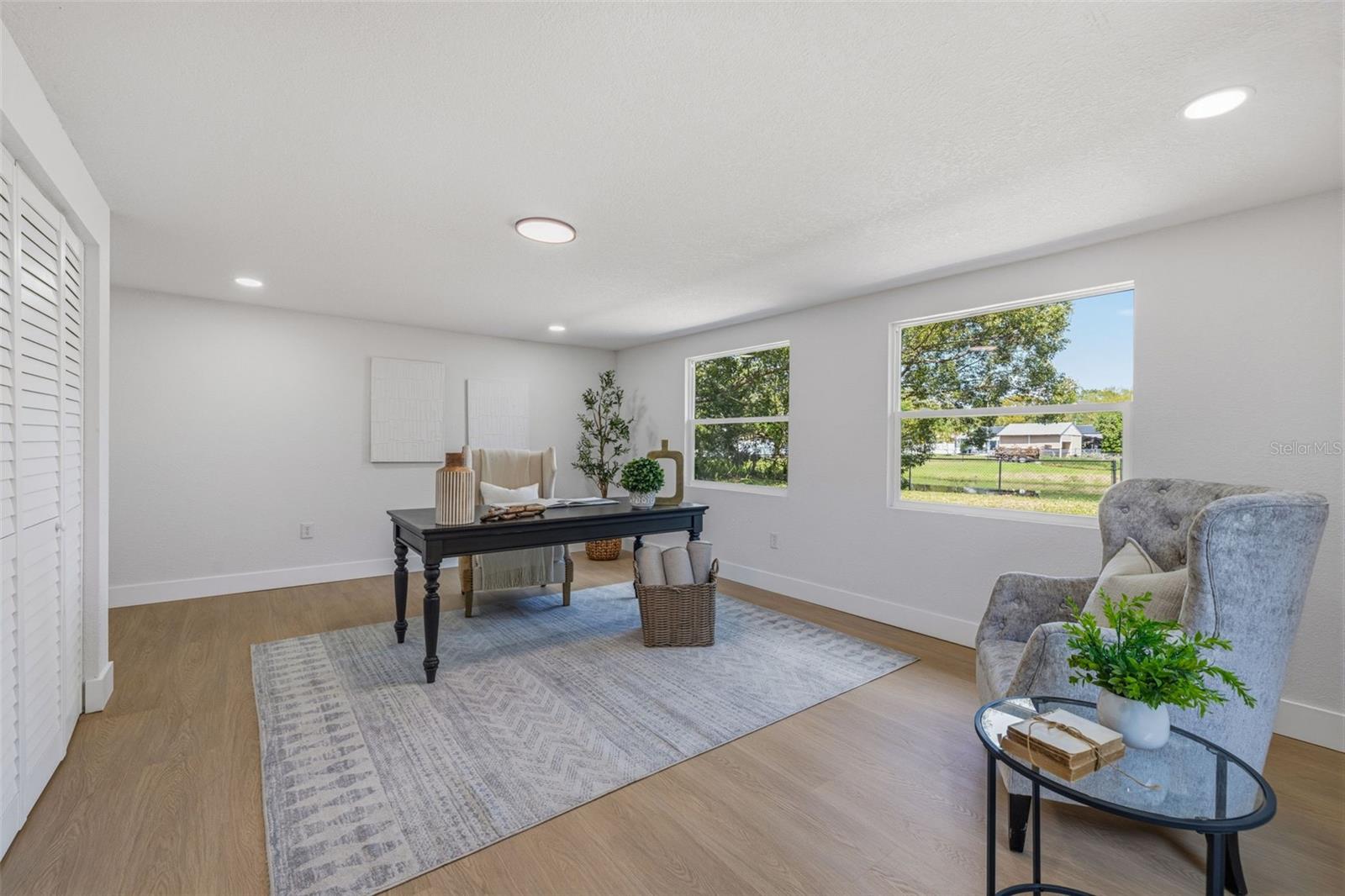 Listing photo id 31 for 22127 River Rock Drive