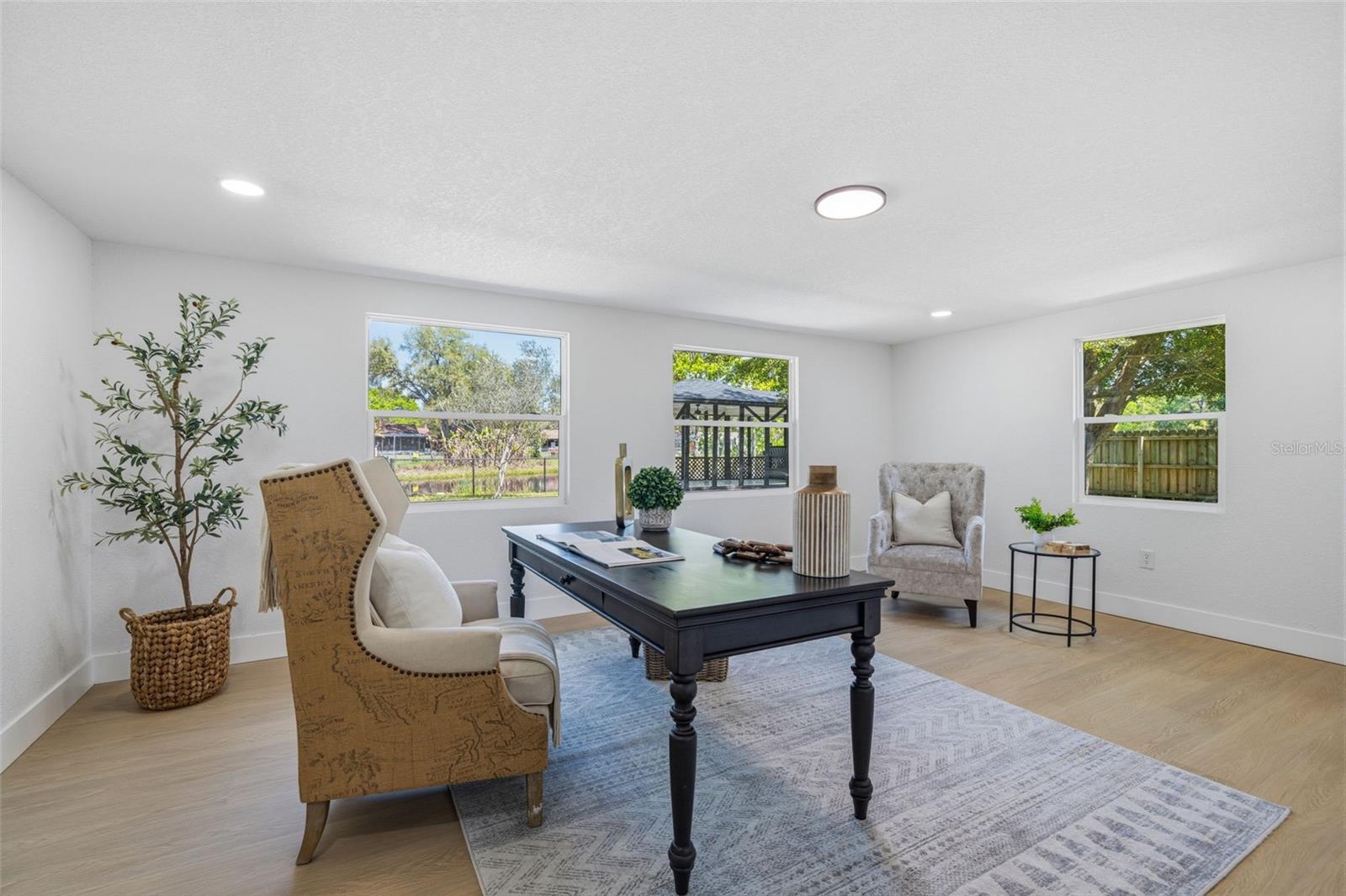 Listing photo id 34 for 22127 River Rock Drive