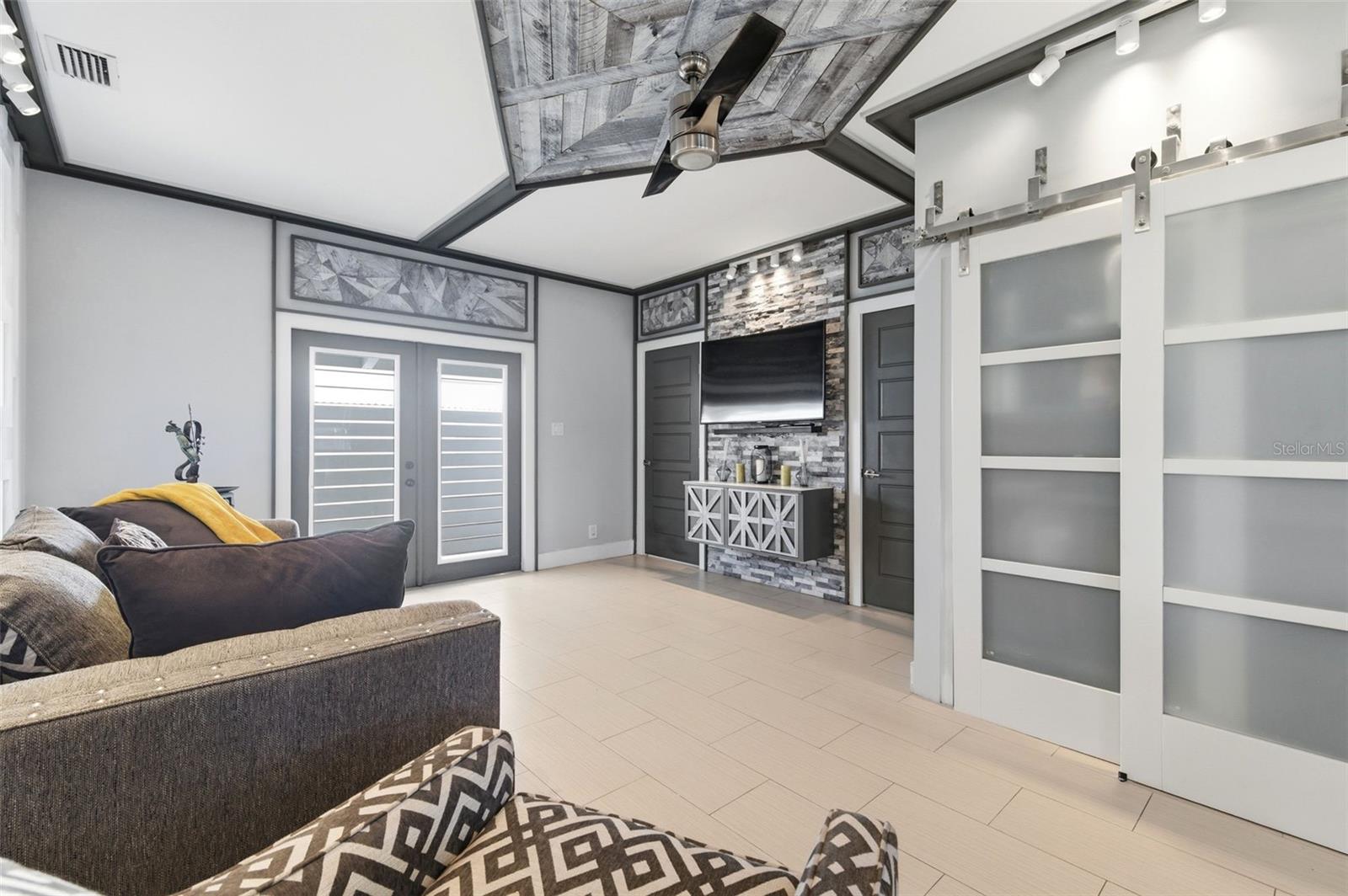 Image 38 of 94 For 3601 2nd Avenue N