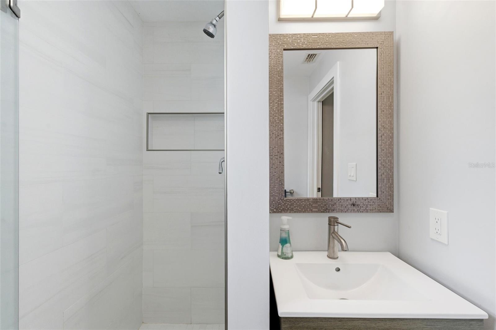 Image 43 of 94 For 3601 2nd Avenue N