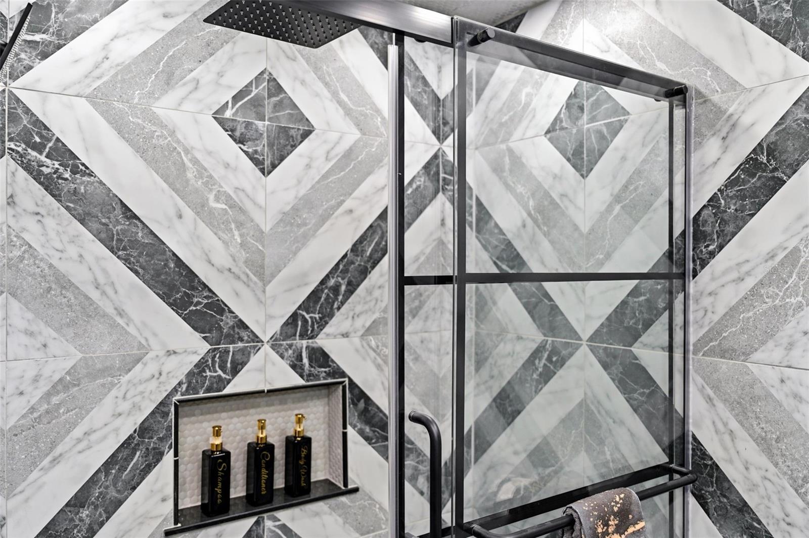 Image 56 of 94 For 3601 2nd Avenue N