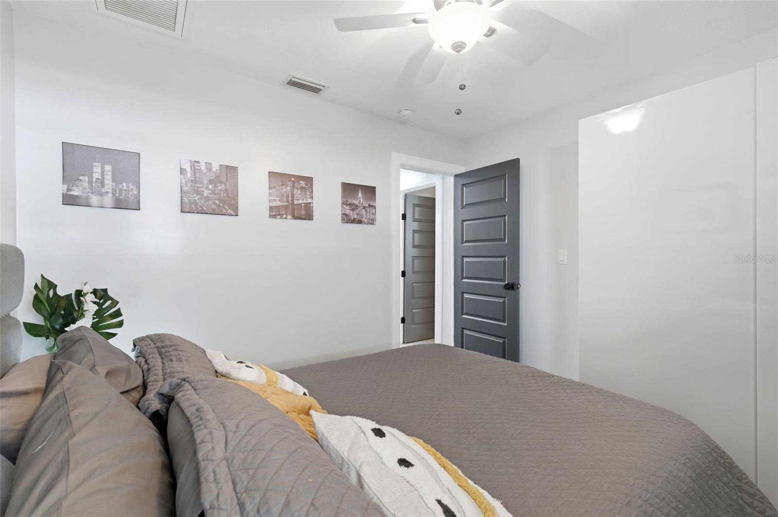 Image 69 of 94 For 3601 2nd Avenue N