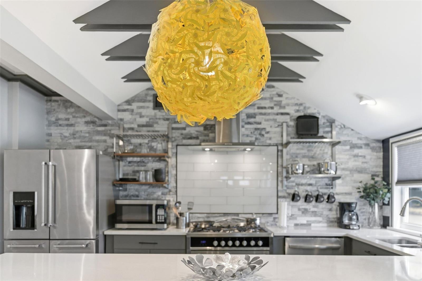 Image 8 of 94 For 3601 2nd Avenue N