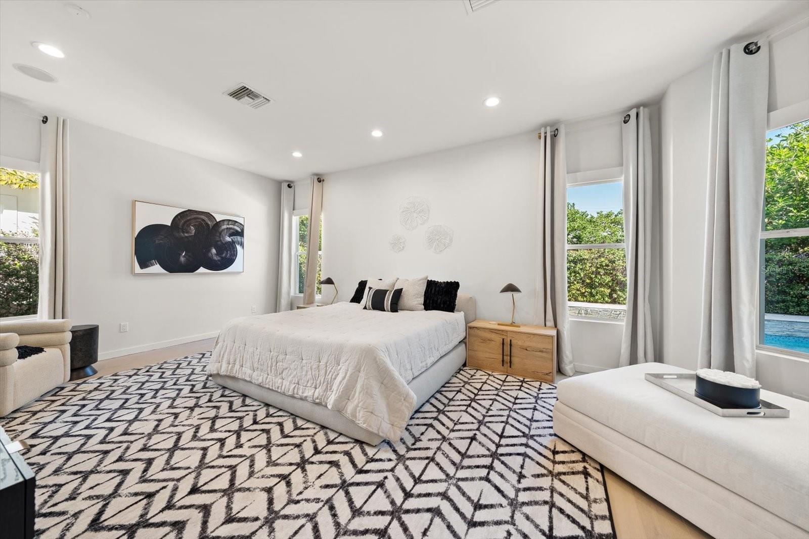 Image 16 of 45 For 3901 Granada Street