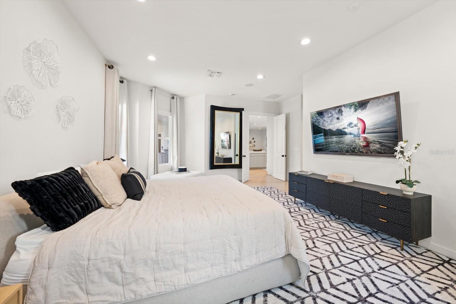 Image 17 of 45 For 3901 Granada Street