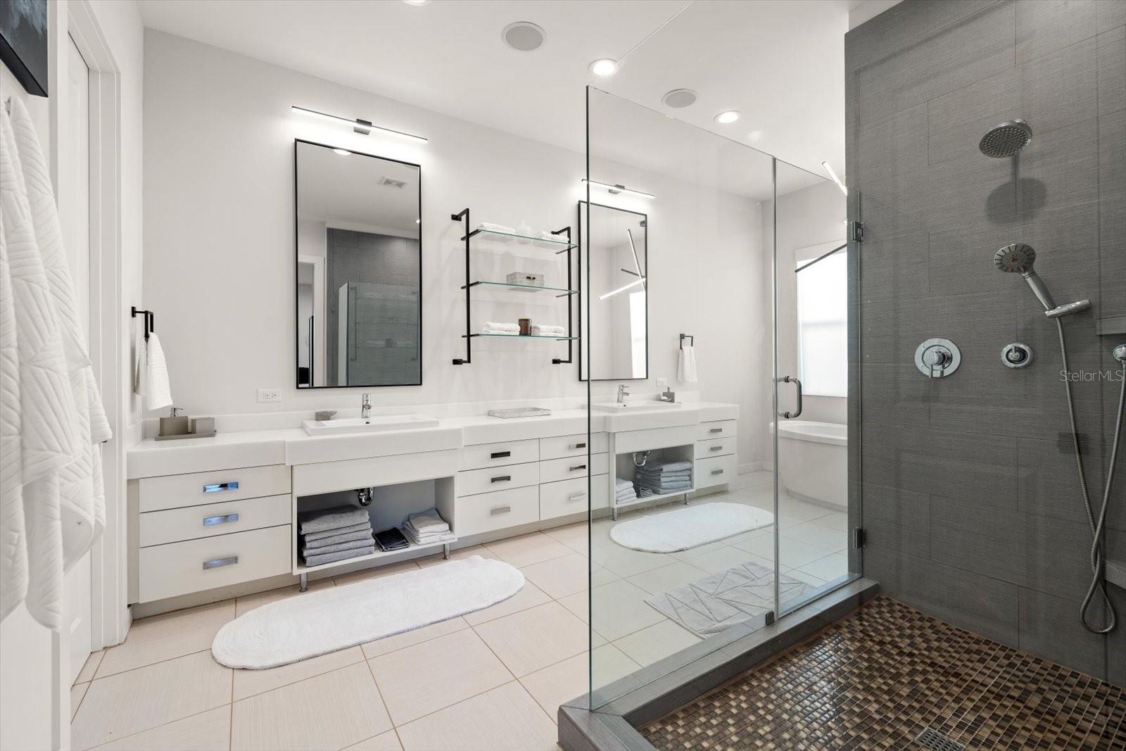 Image 18 of 45 For 3901 Granada Street