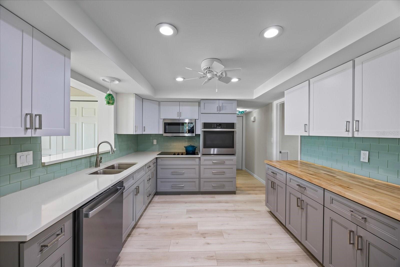 Image 20 of 57 For 7886 9th Avenue S