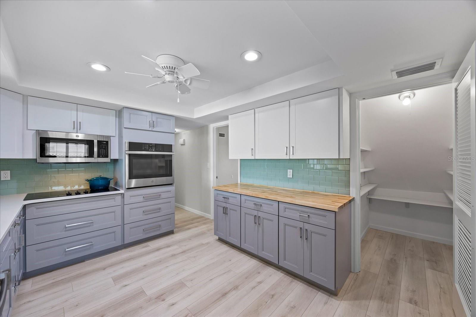 Image 22 of 57 For 7886 9th Avenue S