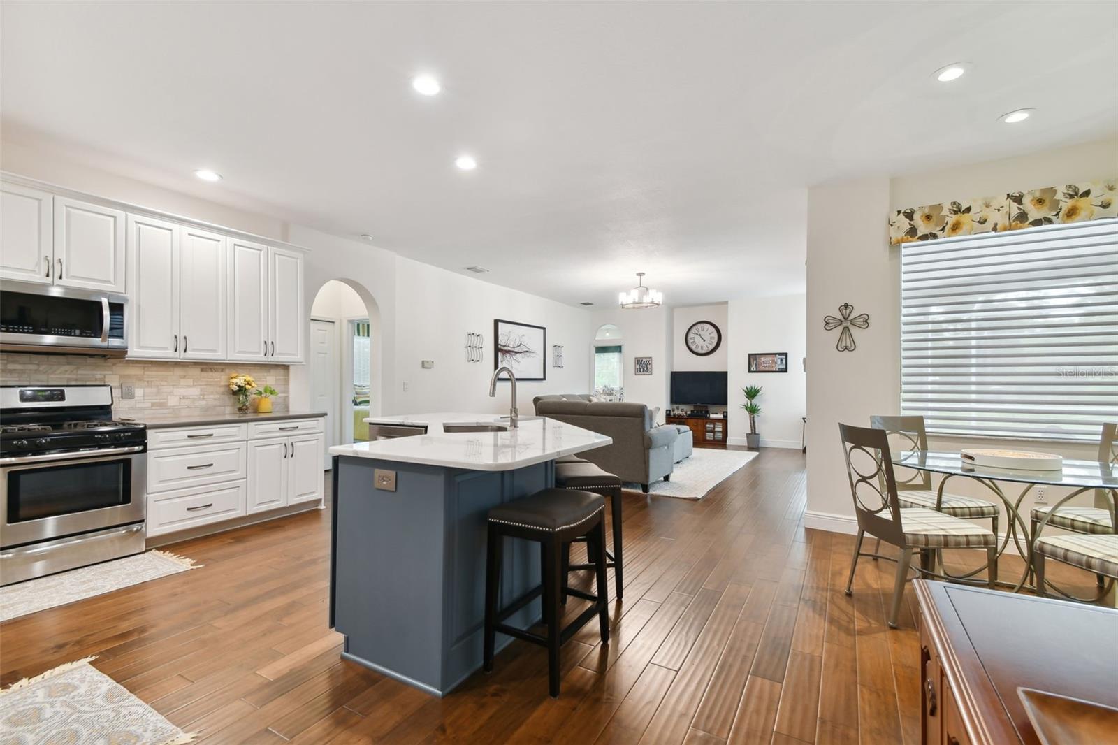 Image 12 of 56 For 2159 Warwick Drive