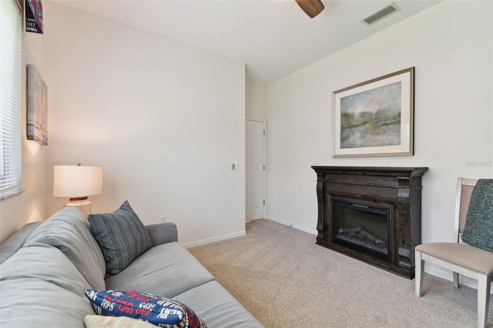 Image 19 of 56 For 2159 Warwick Drive