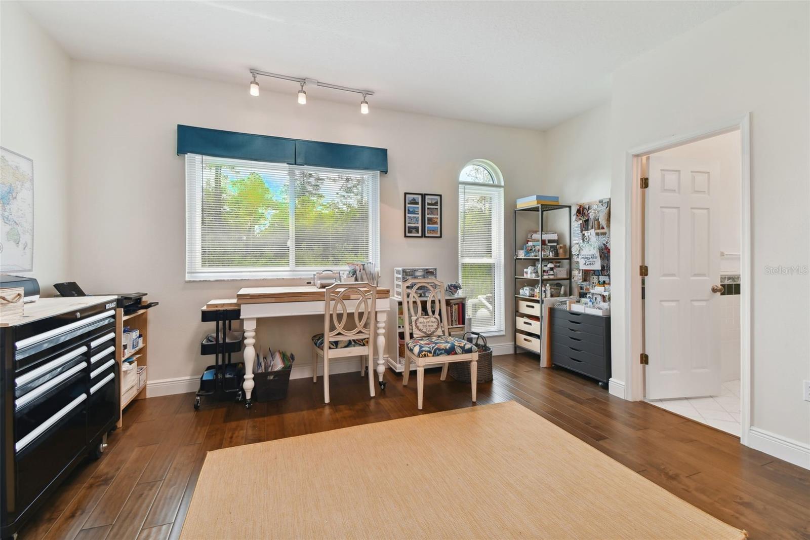 Image 23 of 56 For 2159 Warwick Drive