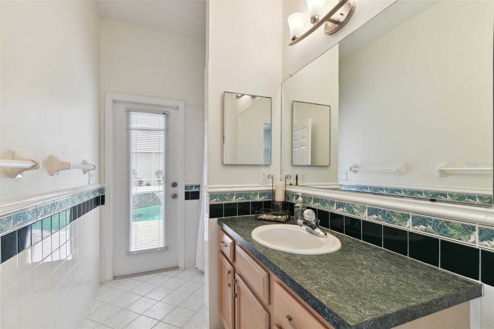 Image 24 of 56 For 2159 Warwick Drive