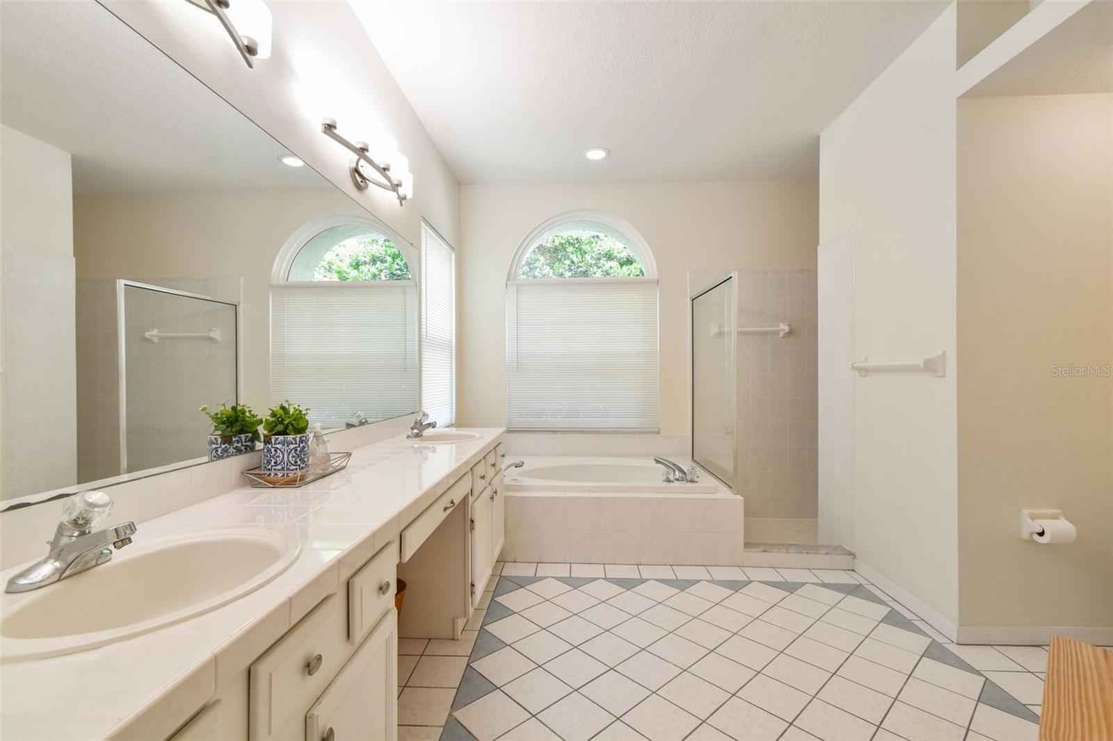 Image 28 of 56 For 2159 Warwick Drive