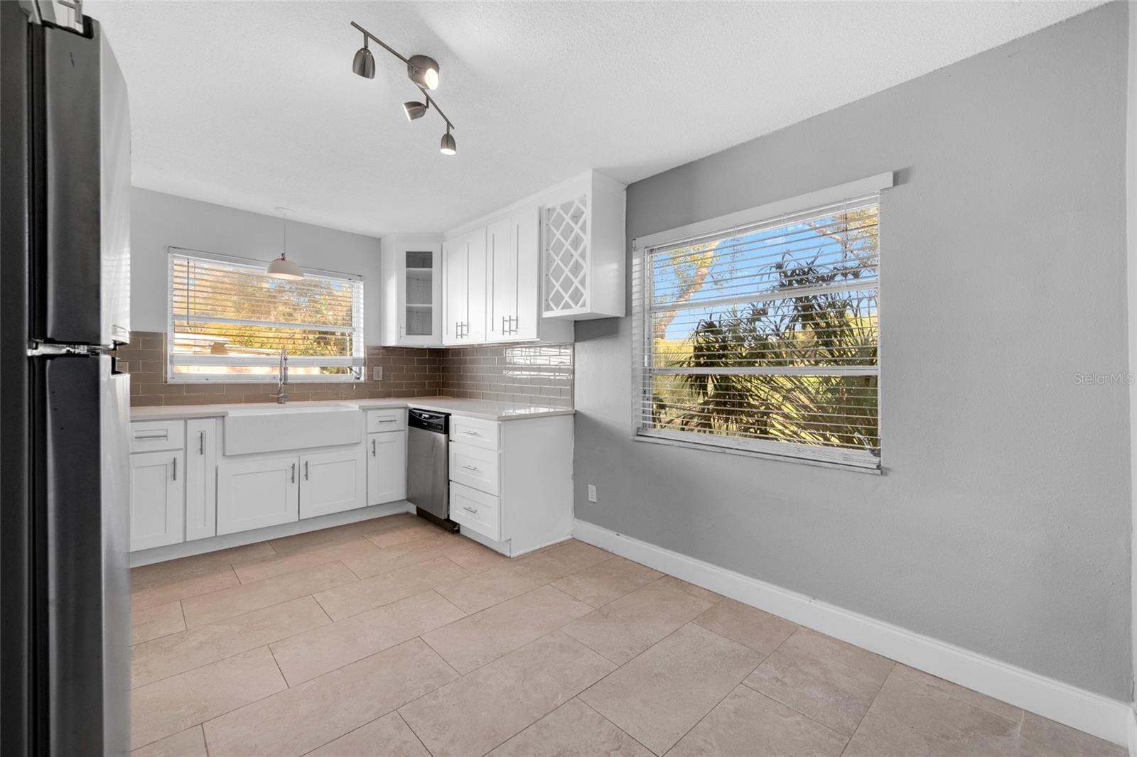 Image 14 of 47 For 124 Crystal Beach Avenue