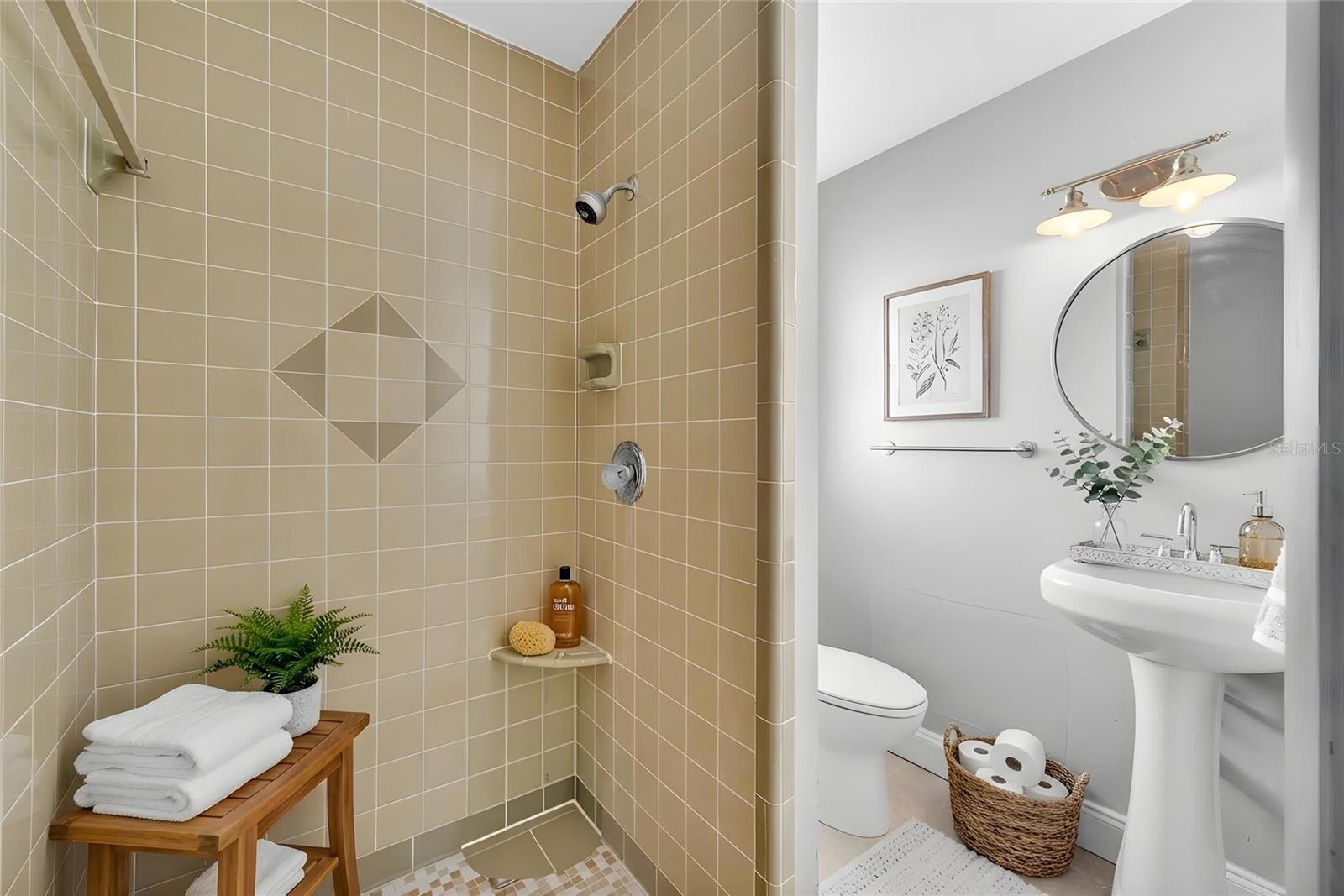 Image 24 of 47 For 124 Crystal Beach Avenue