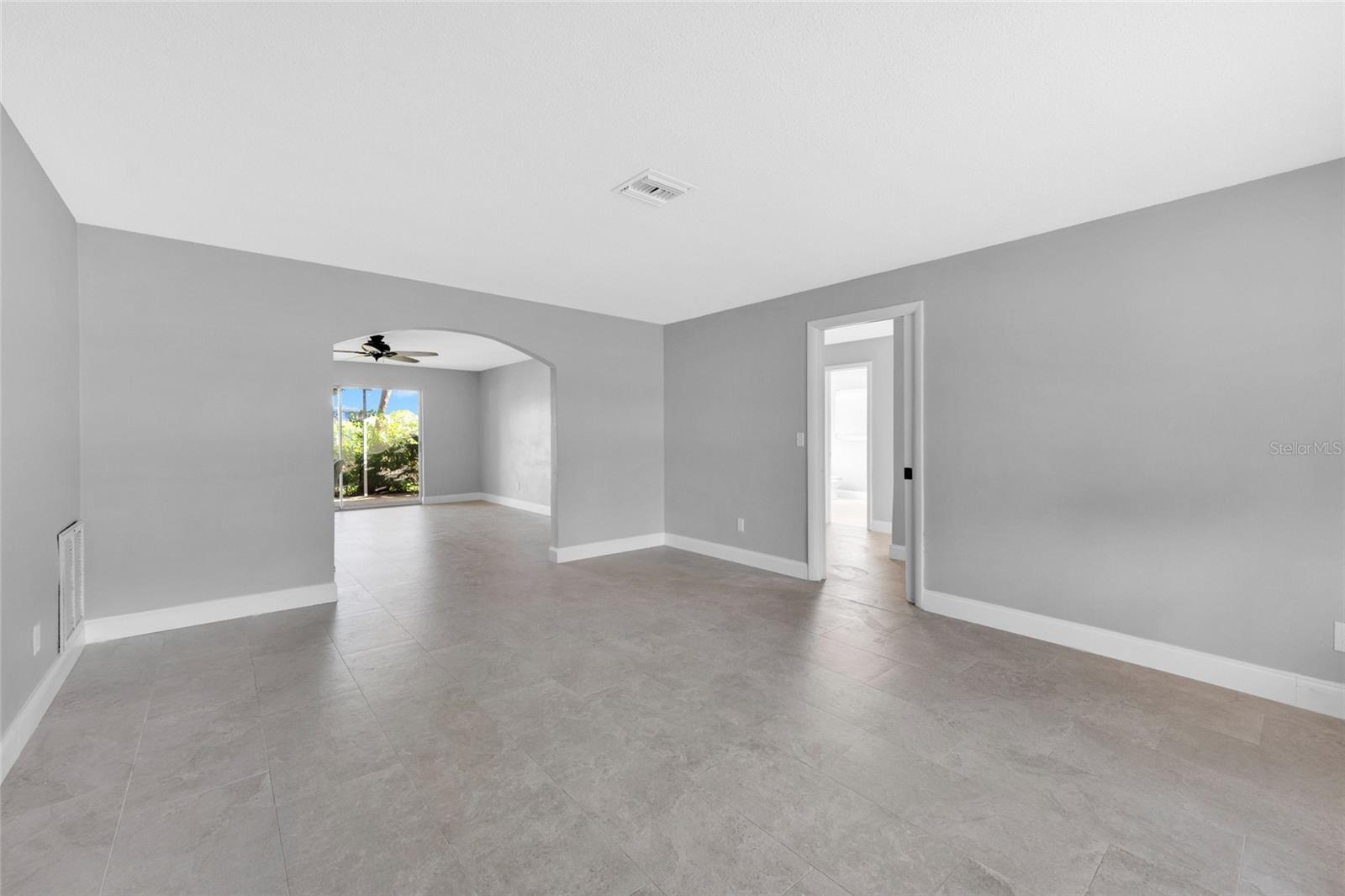 Image 3 of 47 For 124 Crystal Beach Avenue