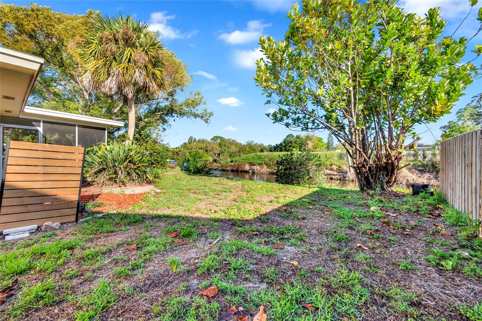 Image 31 of 47 For 124 Crystal Beach Avenue