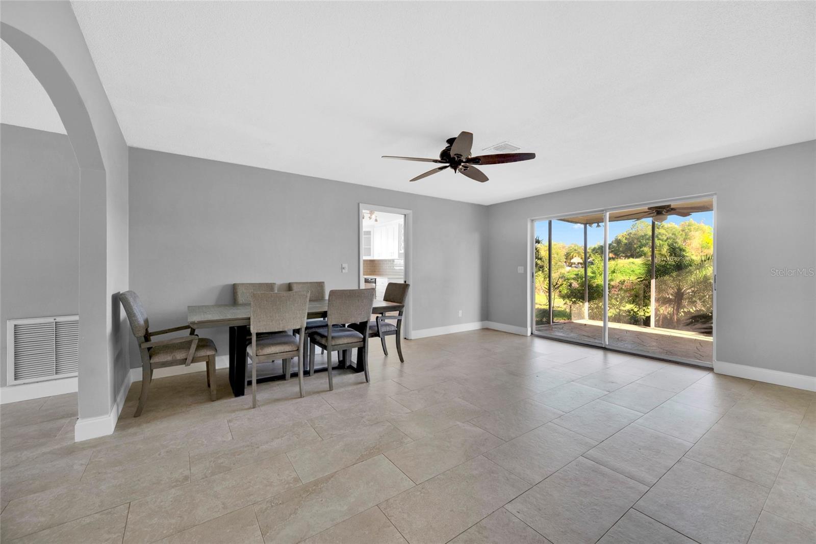 Image 8 of 47 For 124 Crystal Beach Avenue