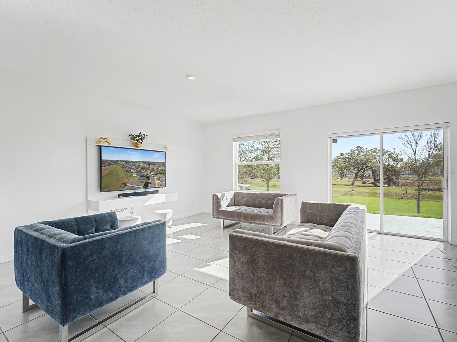 Image 11 of 38 For 6938 Shelby Lynn Way