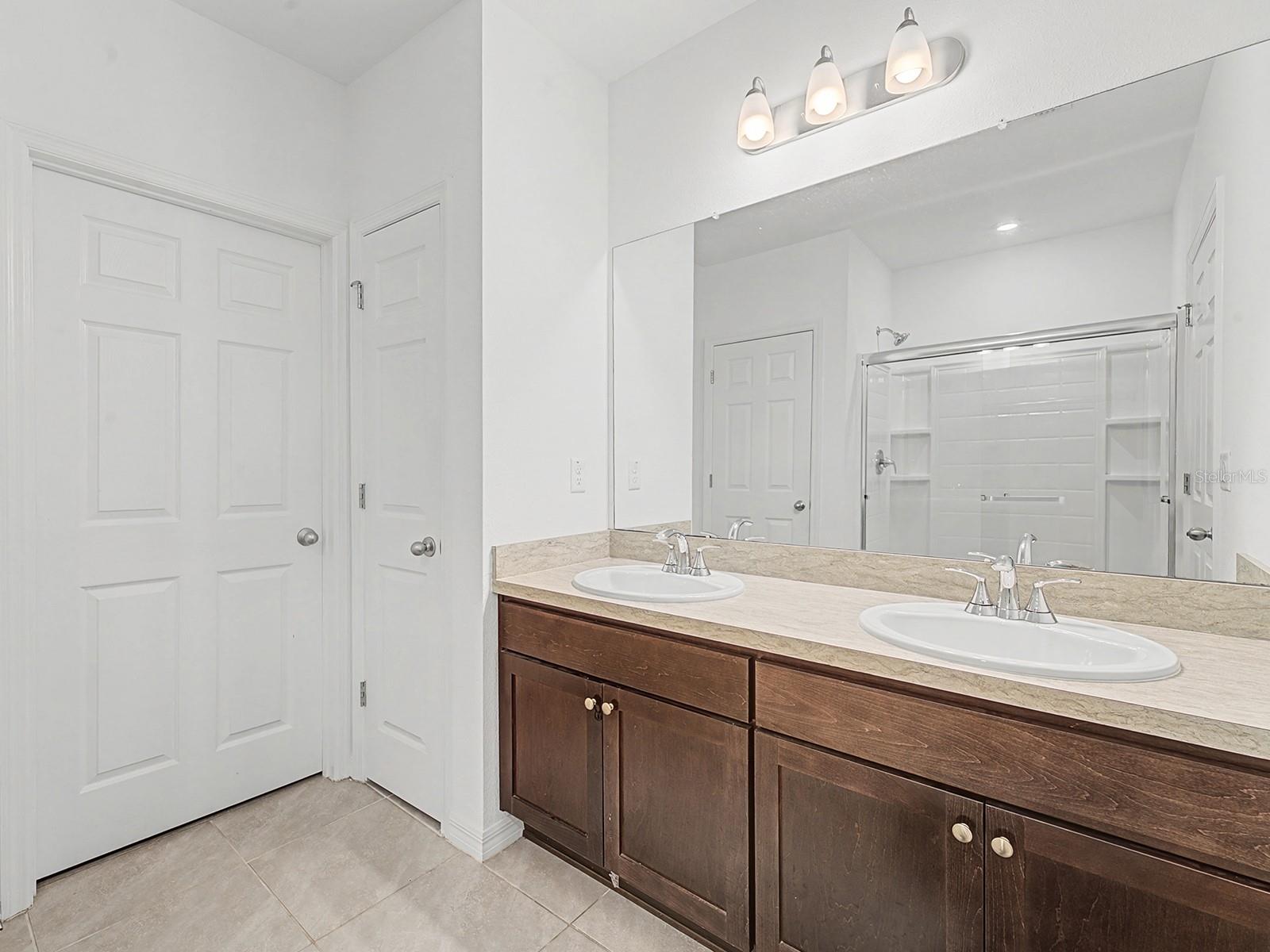 Image 18 of 38 For 6938 Shelby Lynn Way