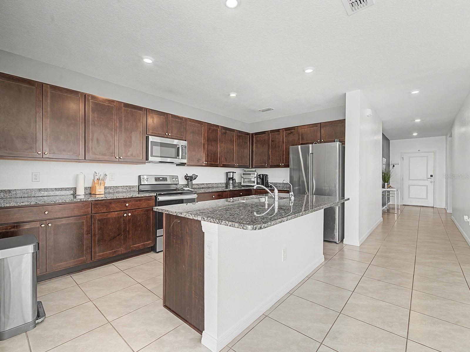 Image 6 of 38 For 6938 Shelby Lynn Way