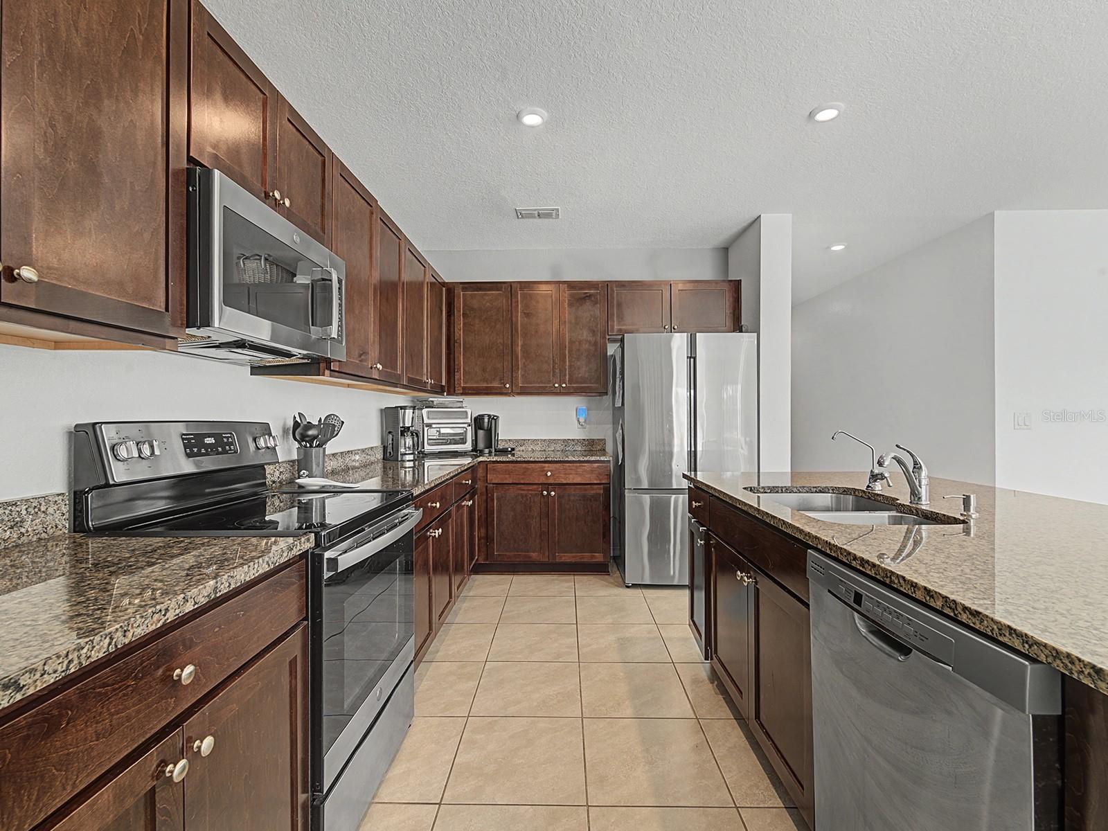 Image 8 of 38 For 6938 Shelby Lynn Way