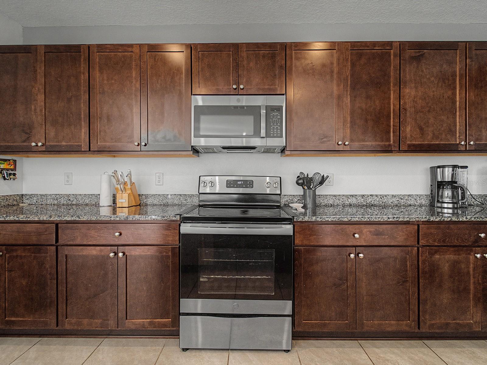 Image 9 of 38 For 6938 Shelby Lynn Way