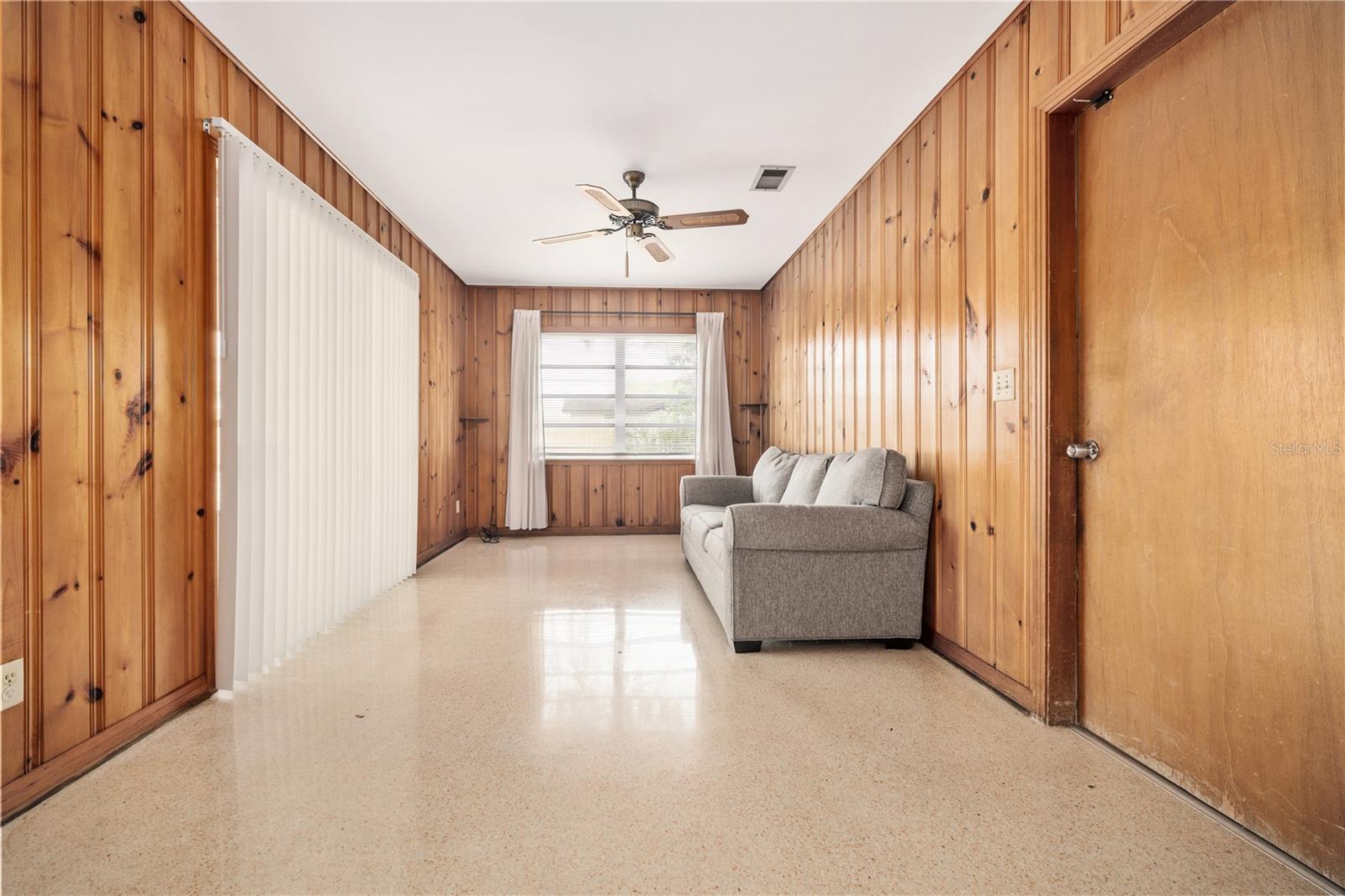 Image 12 of 25 For 12902 Forest Hills Drive