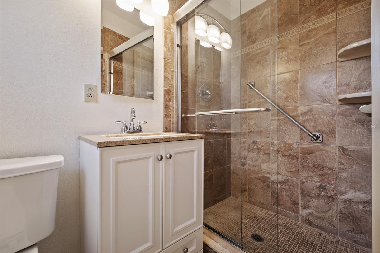 Image 15 of 25 For 12902 Forest Hills Drive