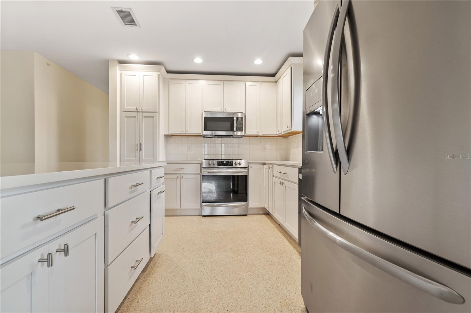 Image 5 of 25 For 12902 Forest Hills Drive