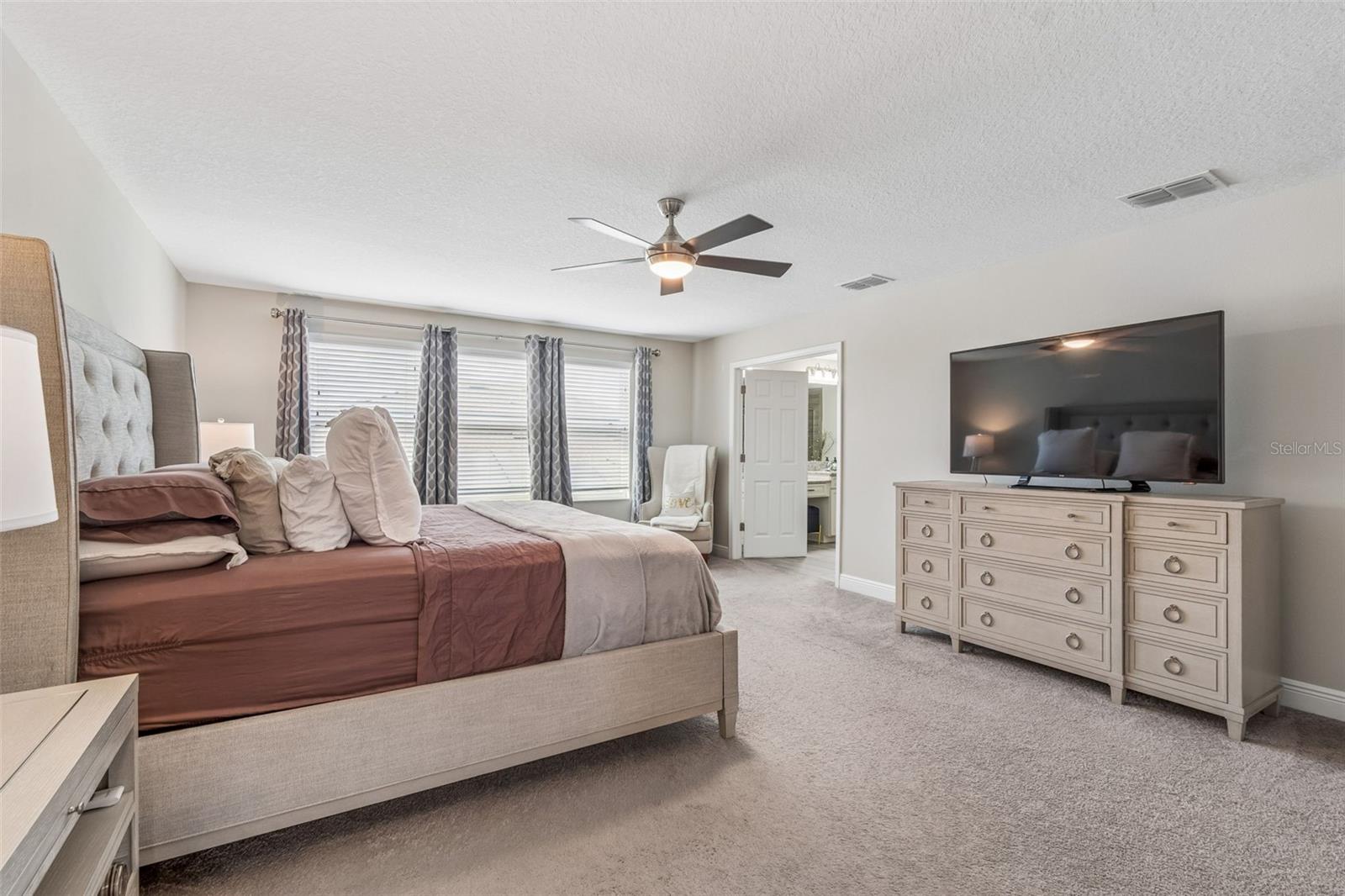 Image 36 of 96 For 19328 Breynia Dr