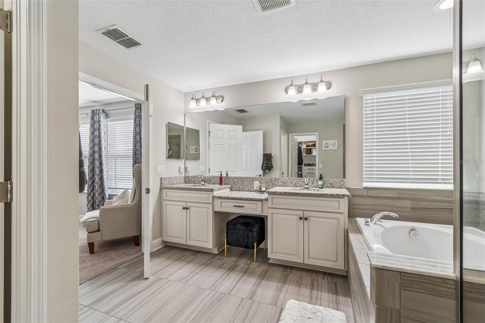 Image 42 of 96 For 19328 Breynia Dr