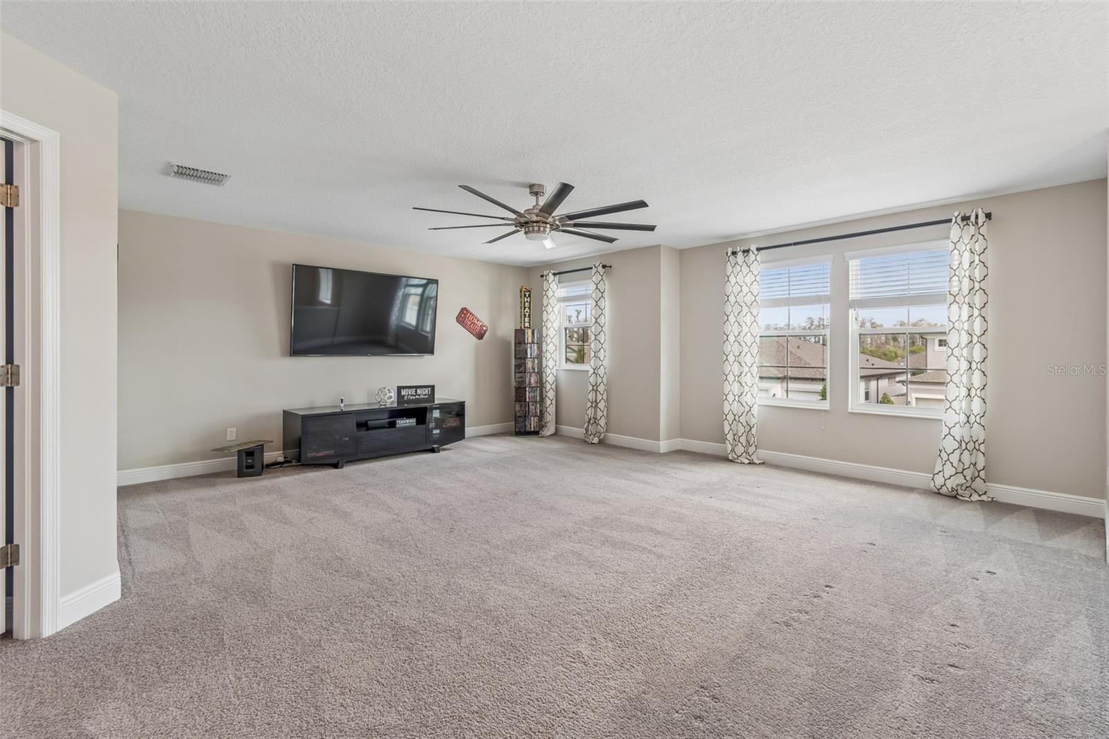 Image 50 of 96 For 19328 Breynia Dr