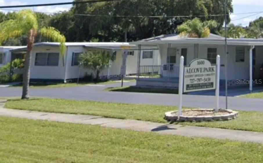 Listing photo id 8 for 1600 Old Coachman Rd Road 806