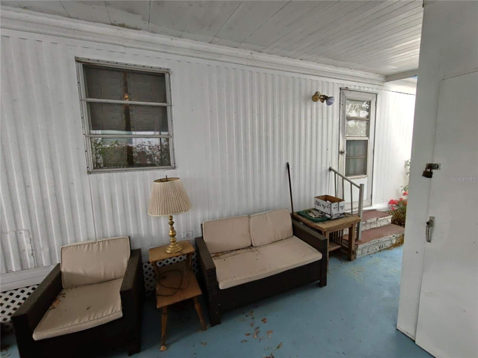 Listing photo id 5 for 1600 Old Coachman Rd Road 806