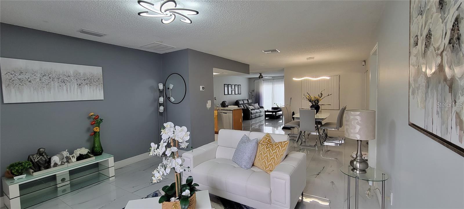 Image 4 of 10 For 11230 Taft Lane