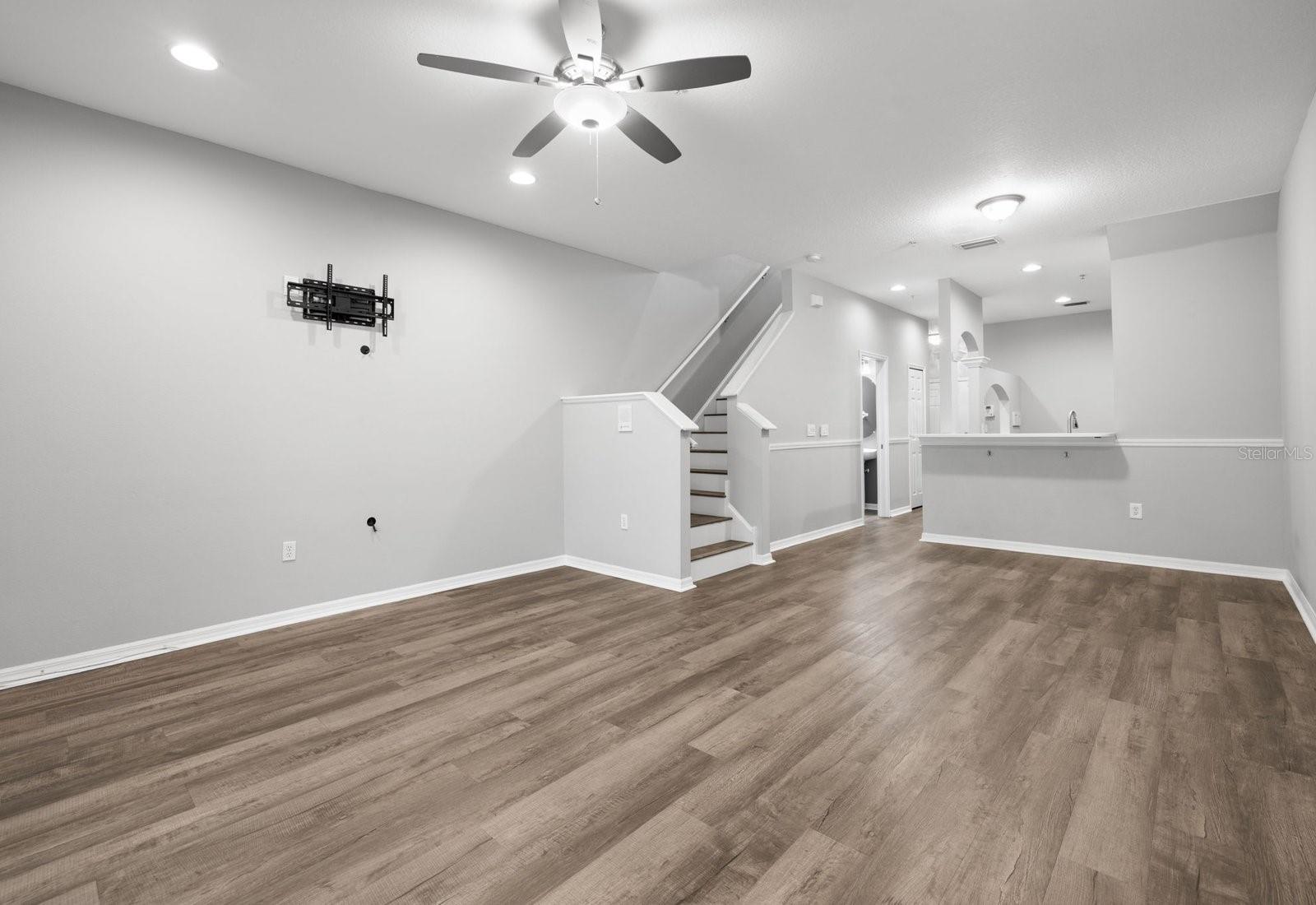 Image 13 of 33 For 11231 Kapok Grand Circle