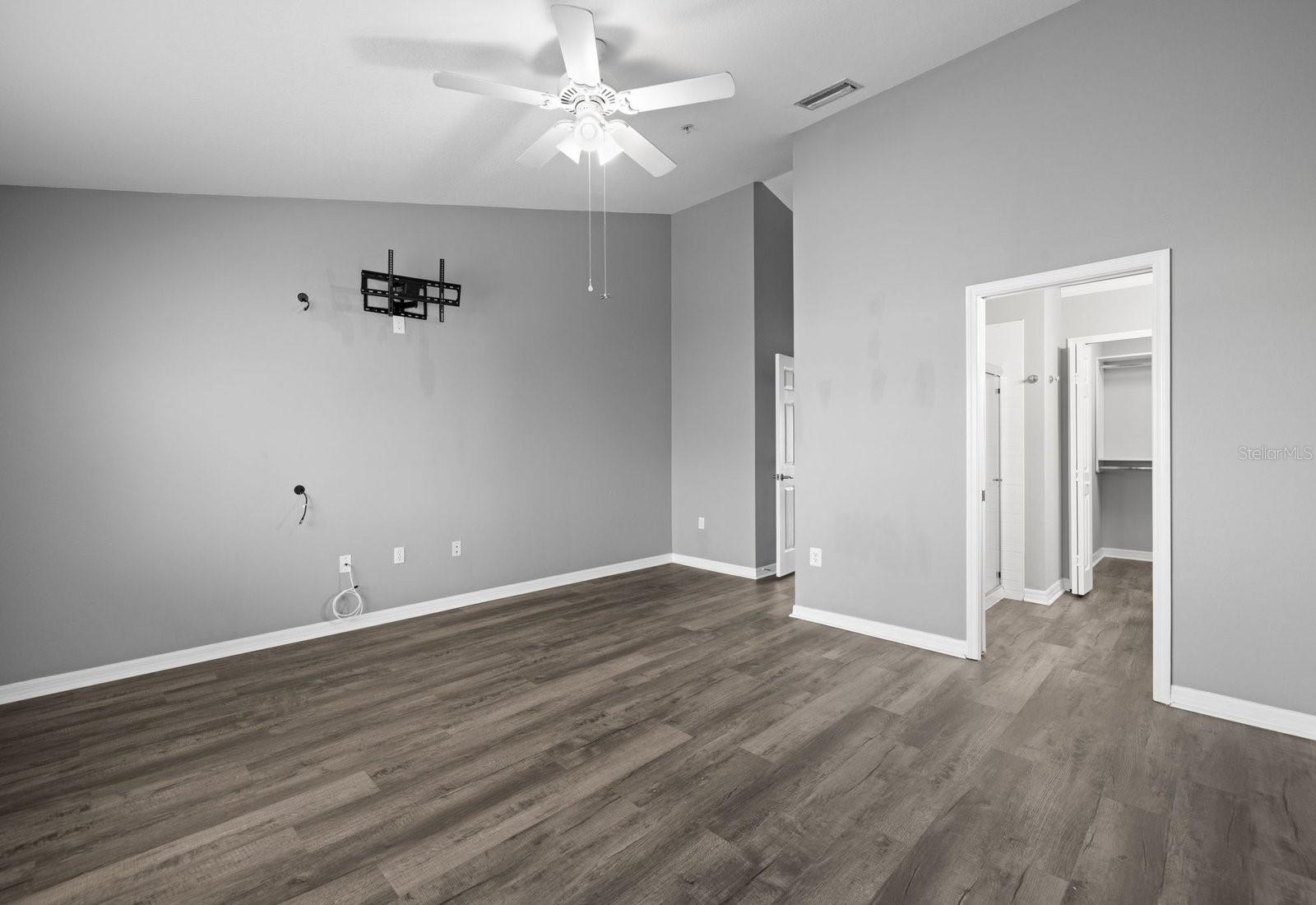 Image 24 of 33 For 11231 Kapok Grand Circle