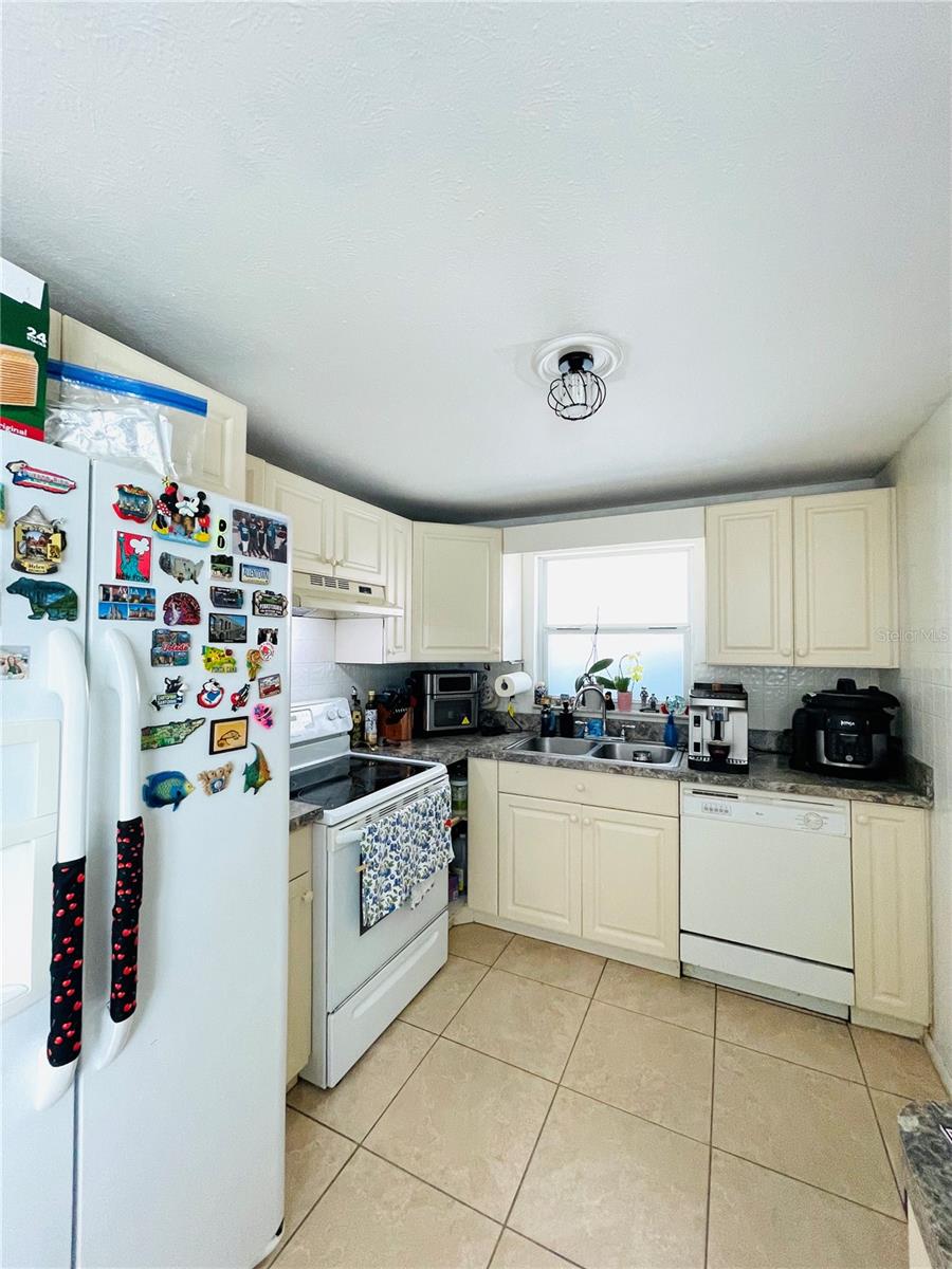 Image 6 of 14 For 9608 Elgin Court