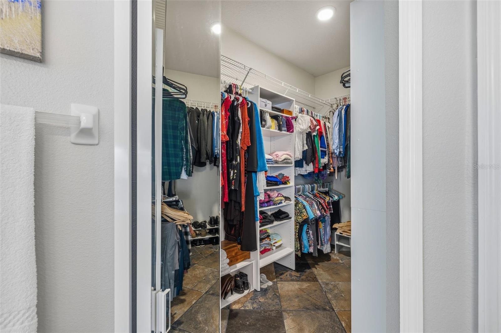 Image 21 of 60 For 4103 Heritage Lake Court