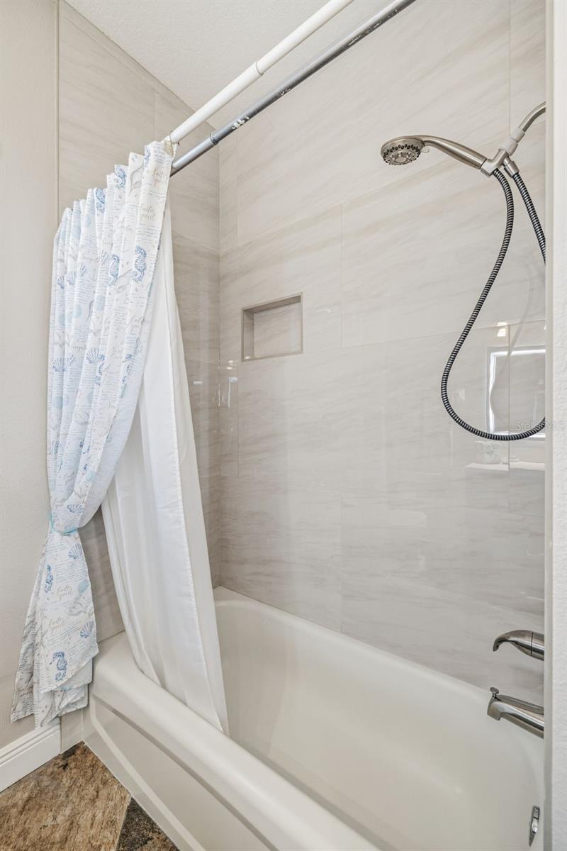 Image 26 of 60 For 4103 Heritage Lake Court