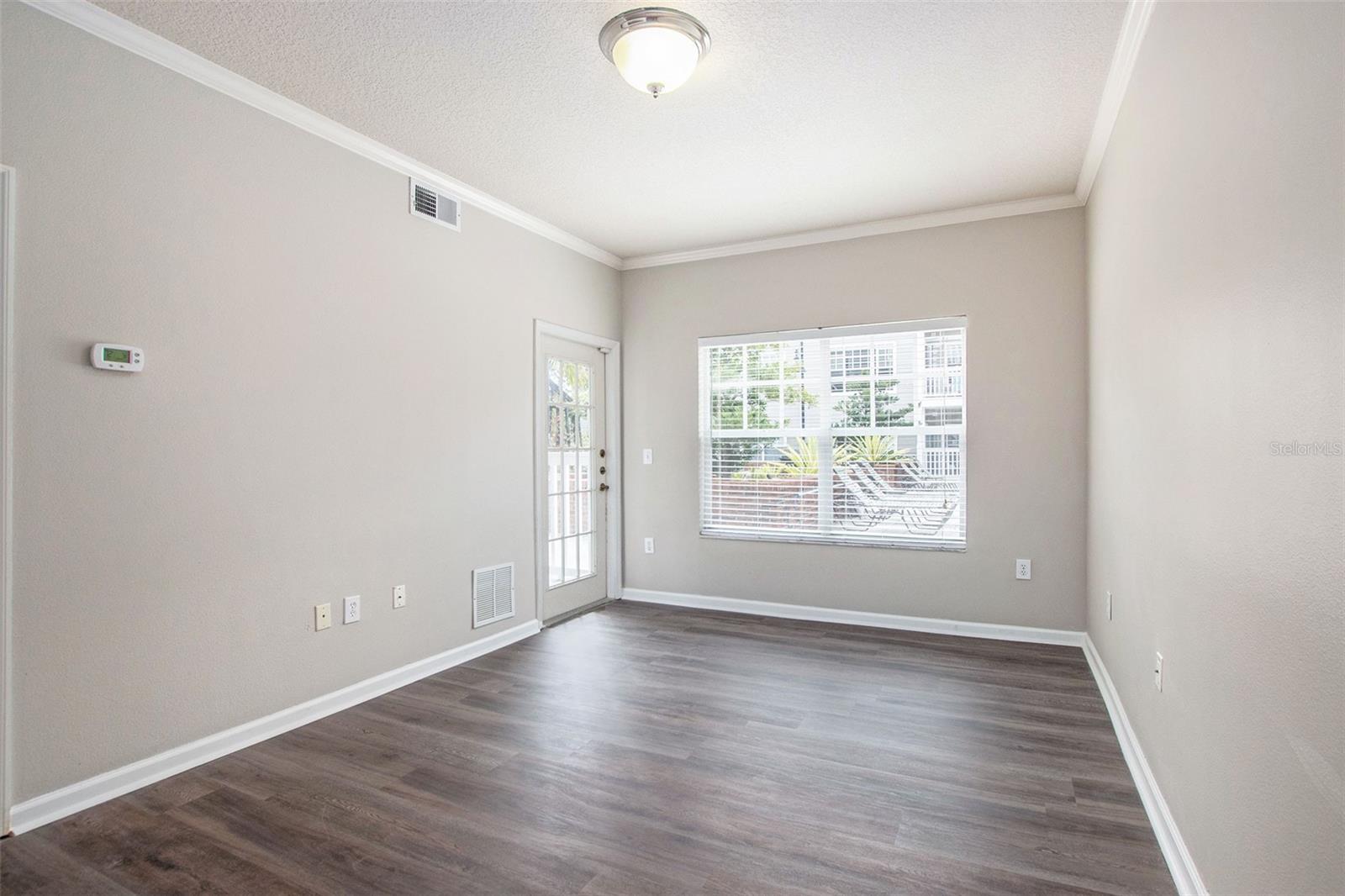 Image 13 of 35 For 800 Dakota Avenue 238