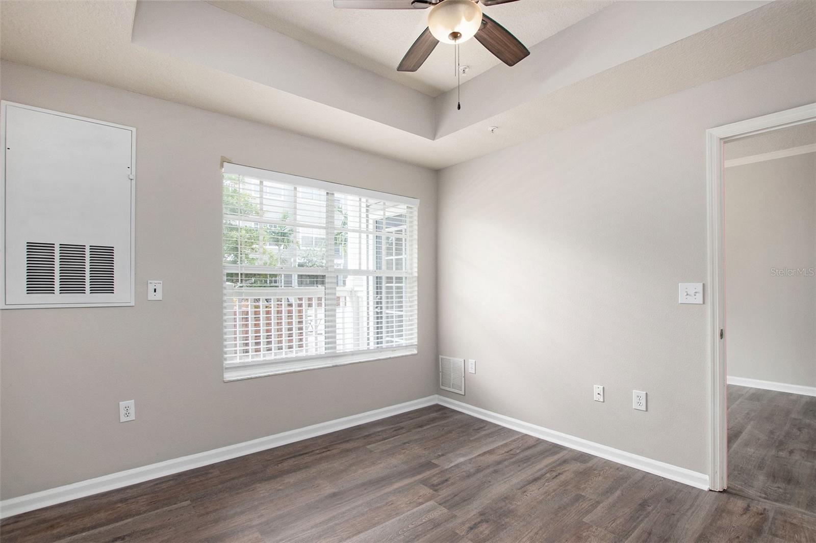 Image 17 of 35 For 800 Dakota Avenue 238