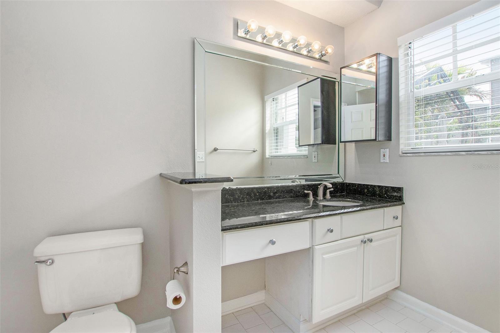 Image 18 of 35 For 800 Dakota Avenue 238